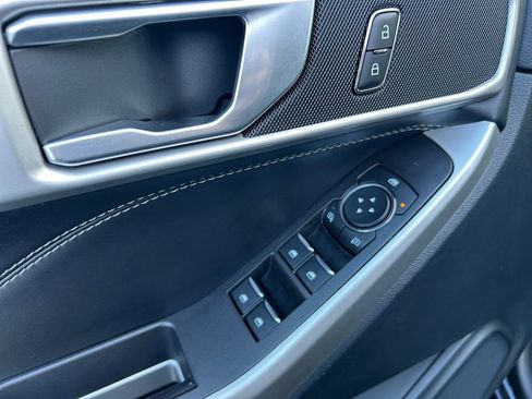 Used 2023 Ford Explorer XLT w/ Equipment Group 202A image 23