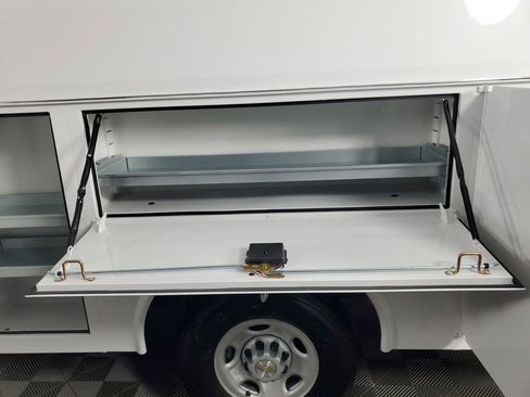 New 2025 Chevrolet Express 3500 w/ Power Convenience Package image 13