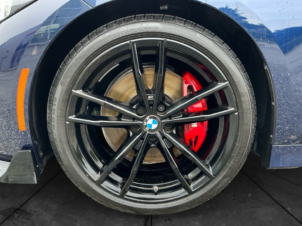 Used 2024 BMW 330i Sedan w/ M Sport Package RWD image 15