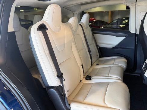 Used 2017 Tesla Model X 75D image 24