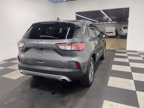 Used 2022 Ford Escape SEL w/ Technology Package AWD/4WD image 11