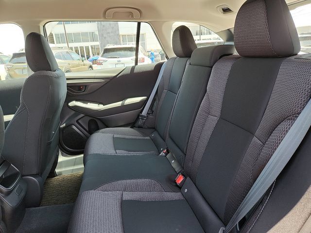 Certified 2025 Subaru Outback AWD/4WD image 6