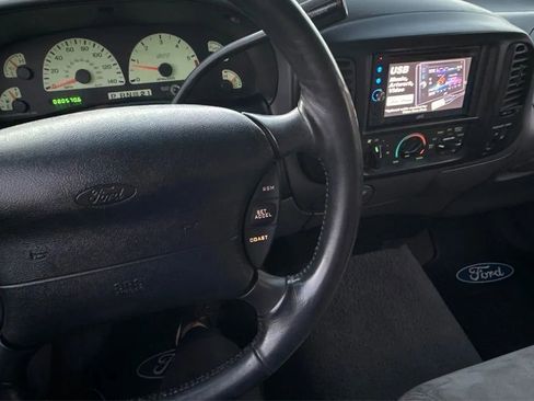 Used 2001 Ford F150 Lightning RWD image 22