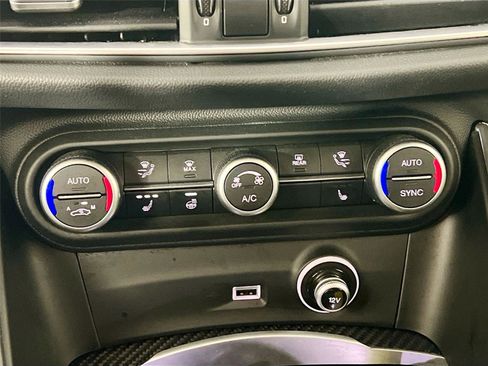 Used 2020 Alfa Romeo Stelvio Quadrifoglio w/ Nero Edizone Quadrifoglio image 17