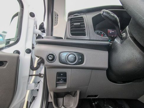 Used 2024 Ford Transit 350 XLT RWD image 18