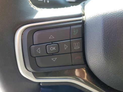 Used 2023 Jeep Wagoneer Base w/ Convenience Group I image 11