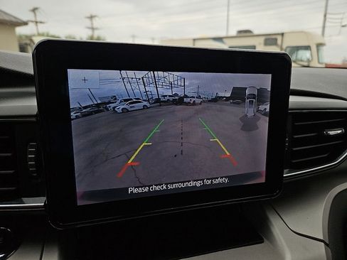 Used 2021 Ford Explorer XLT w/ Equipment Group 202A image 28