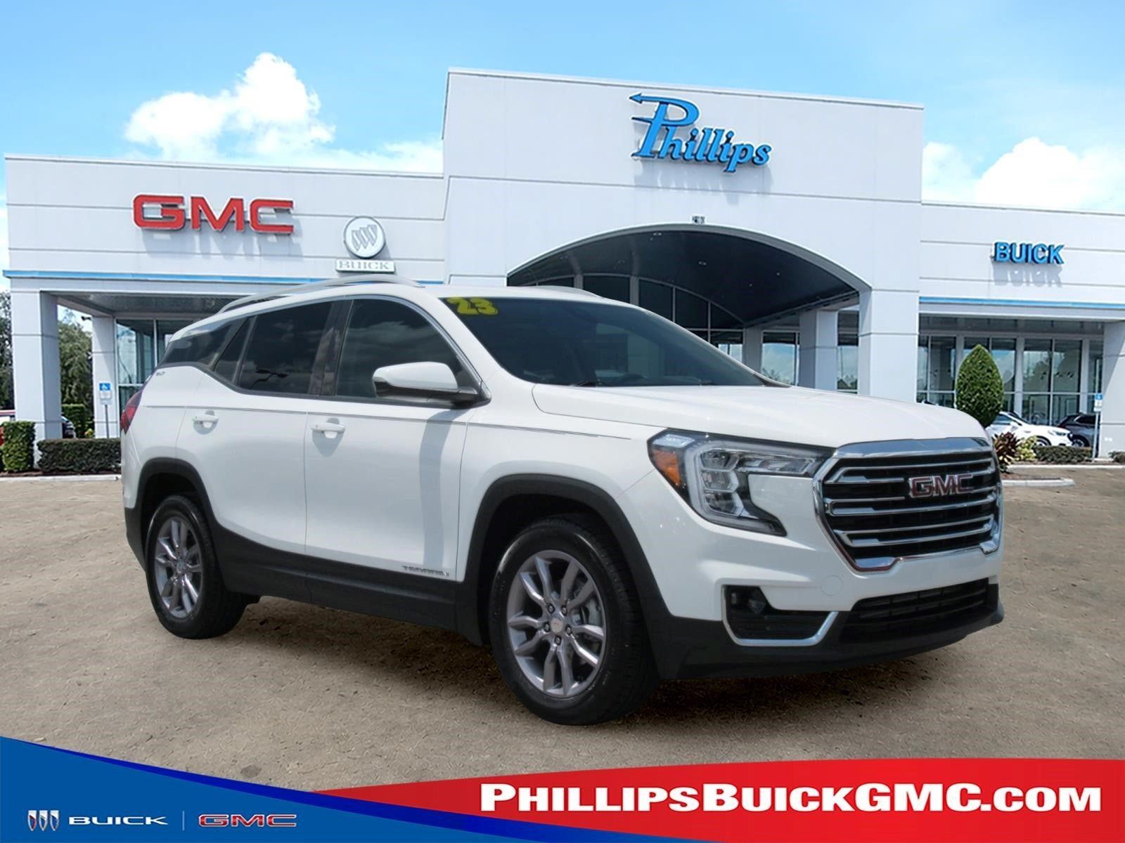 Used 2023 GMC Terrain SLT FWD image 1