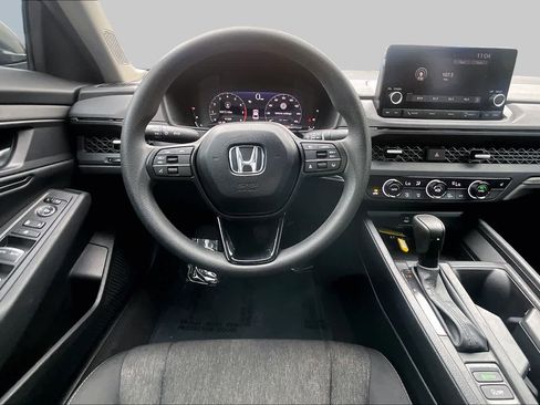Used 2025 Honda Accord SE image 6