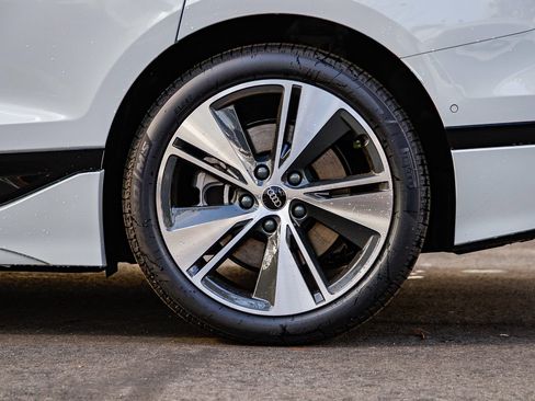 New 2025 Audi A6 e-tron Premium image 8