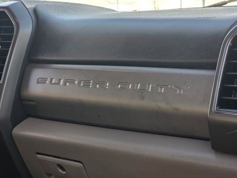 Used 2021 Ford F250 XLT image 11