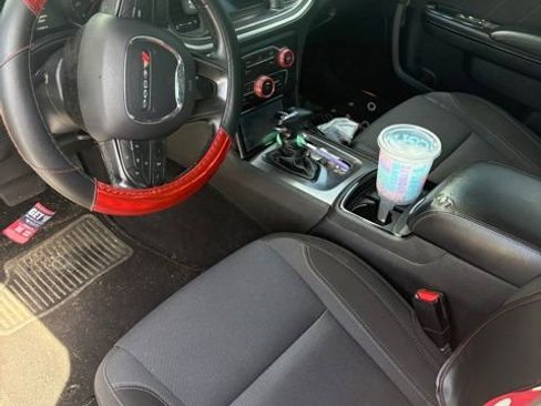 Used 2020 Dodge Charger SXT w/ Blacktop Package RWD image 7