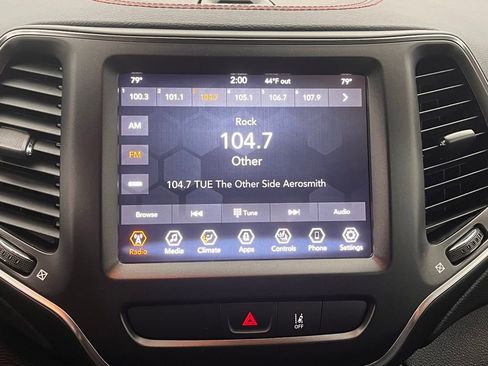 Used 2022 Jeep Cherokee Trailhawk w/ Premium Leather Package image 4