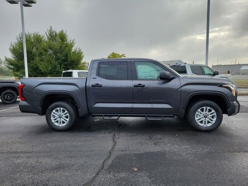 New 2026 Toyota Tundra SR5 image 3