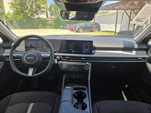 Used 2025 Hyundai Sonata SEL FWD image 24