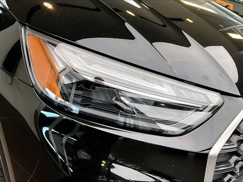 Used 2021 Audi Q5 e Premium w/ Convenience Package image 27