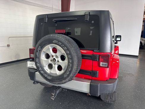 Used 2015 Jeep Wrangler Sahara image 4