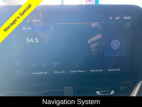 Used 2025 Chevrolet Equinox LT image 2