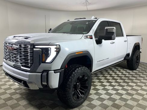 New 2026 GMC Sierra 2500 Denali w/ Denali Reserve Package image 3