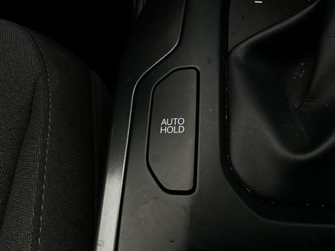 Used 2025 Kia K4 LXS image 23