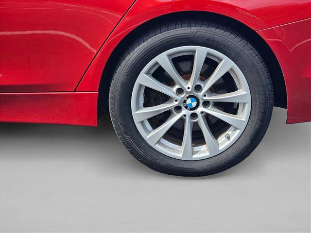 Used 2018 BMW 320i xDrive Sedan w/ Convenience Package AWD/4WD image 5