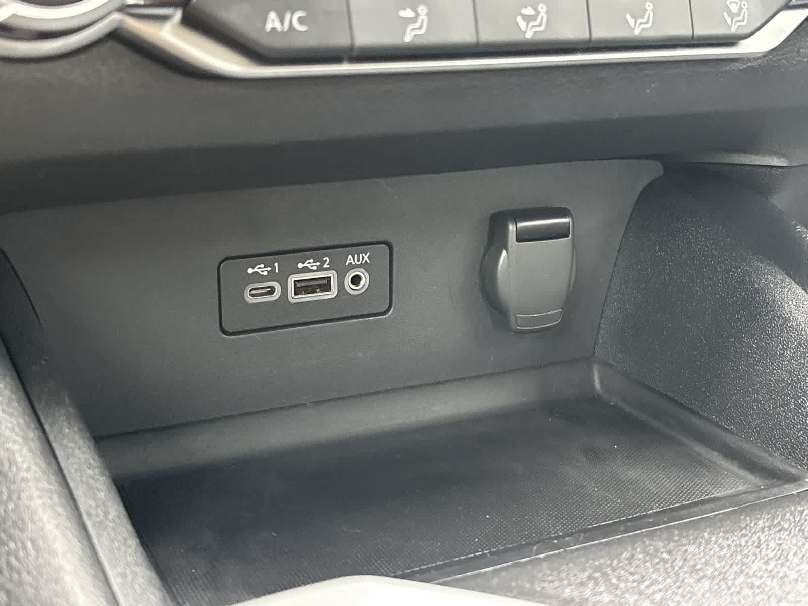Used 2025 Nissan Altima 2.5 SV FWD image 26