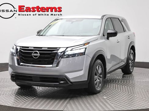 Used 2024 Nissan Pathfinder S AWD/4WD image 1