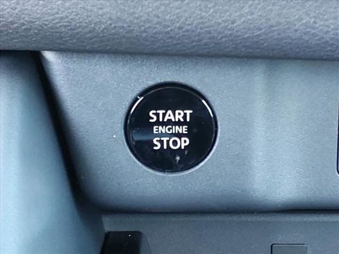 New 2025 Nissan Rogue Platinum w/ Tech Package image 14