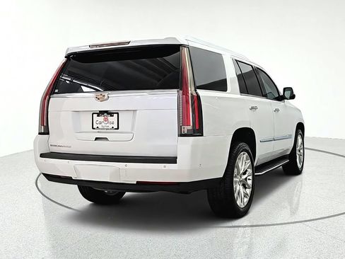 Used 2018 Cadillac Escalade Luxury AWD/4WD image 6