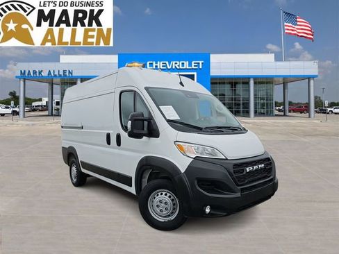 Used 2025 RAM ProMaster 2500 w/ Convenience Group FWD image 1
