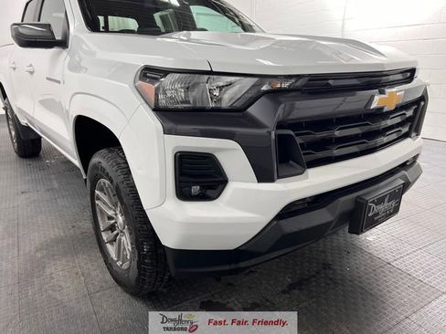 Used 2023 Chevrolet Colorado LT w/ LT Convenience Package II RWD image 10