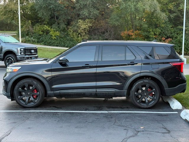 Used 2022 Ford Explorer ST w/ Equipment Group 401A AWD/4WD image 4