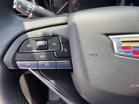 Certified 2025 Cadillac XT6 Luxury FWD image 16