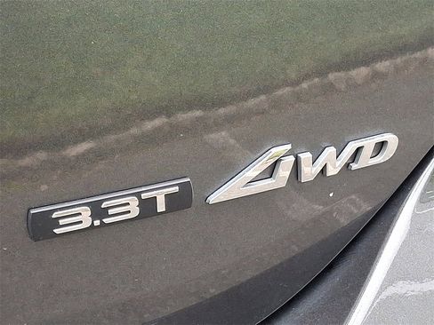 Used 2023 Genesis G70 3.3T w/ Sport Prestige Package image 33