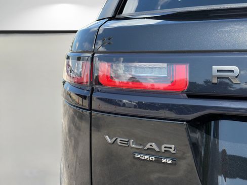 Used 2019 Land Rover Range Rover Velar R-Dynamic SE AWD/4WD image 10