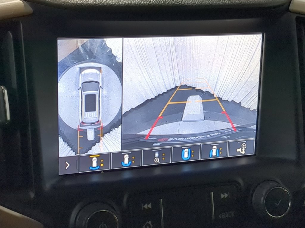 Used 2019 GMC Terrain Denali w/ Advanced Safety Package AWD/4WD image 27