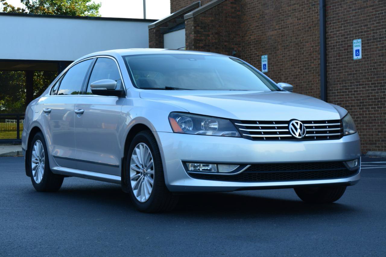 Used 2014 Volkswagen Passat TDI SEL Premium FWD image 3