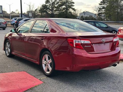 Used 2014 Toyota Camry SE w/ Fleet Convenience Package image 6