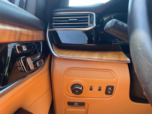 Used 2022 Jeep Grand Wagoneer Series III w/ Rear Seat Video Group 1 AWD/4WD image 12