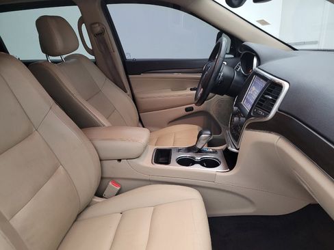 Used 2017 Jeep Grand Cherokee Limited image 21