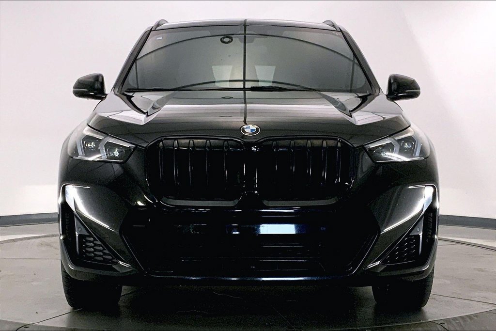 Used 2023 BMW X1 xDrive28i w/ M Sport Package AWD/4WD image 2