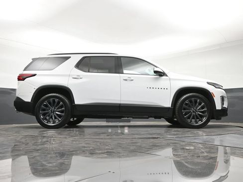 Certified 2023 Chevrolet Traverse RS w/ LPO, Floor Liner Package AWD/4WD image 29