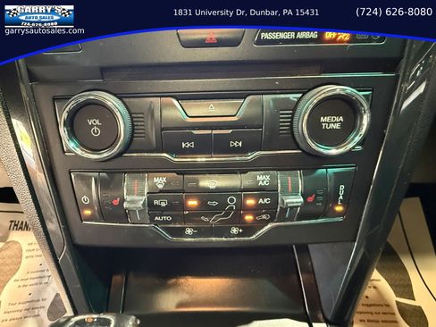 Used 2017 Ford Explorer XLT w/ Equipment Group 202A AWD/4WD image 20
