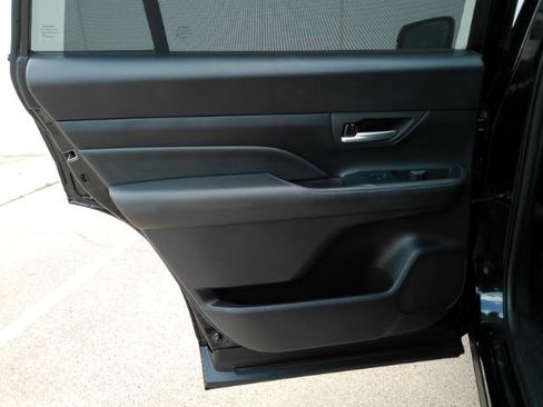 Used 2024 Toyota Grand Highlander FWD image 18