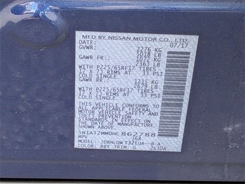 Used 2017 Nissan Rogue SV w/ SV Family Package image 39