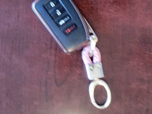 Used 2013 Lexus ES 350 w/ Luxury Pkg FWD image 1
