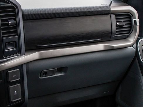 Used 2024 Ford F150 XLT image 17