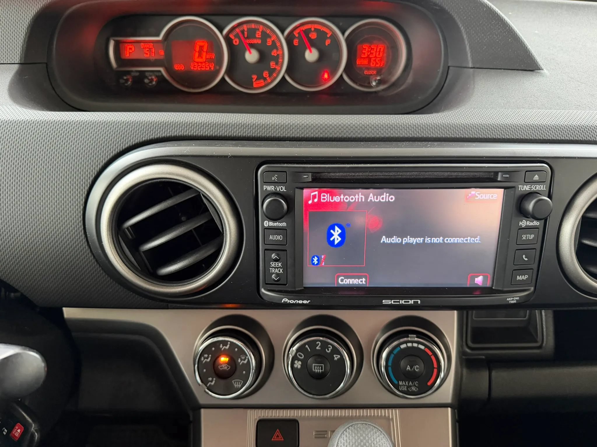 Used 2015 Scion xB FWD image 18