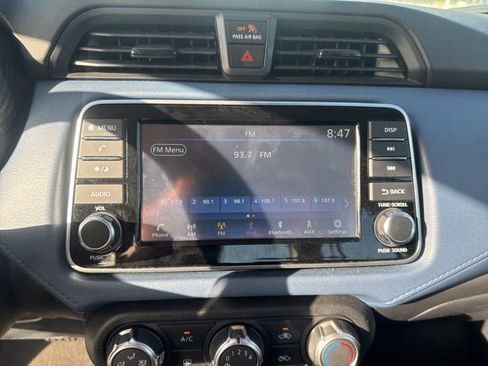 Used 2025 Nissan Versa SV image 19