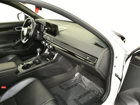 Certified 2024 Honda Civic Sport Touring image 40